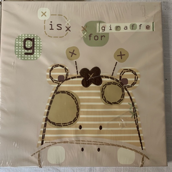 COCALO| Nursery Wall Art. Baby giraffe, lion and elephant. - Picture 3 of 7